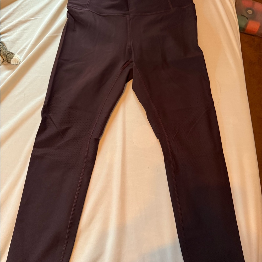 Lululemon Athletica Black Leggings Sleek Form-Fitting Design
